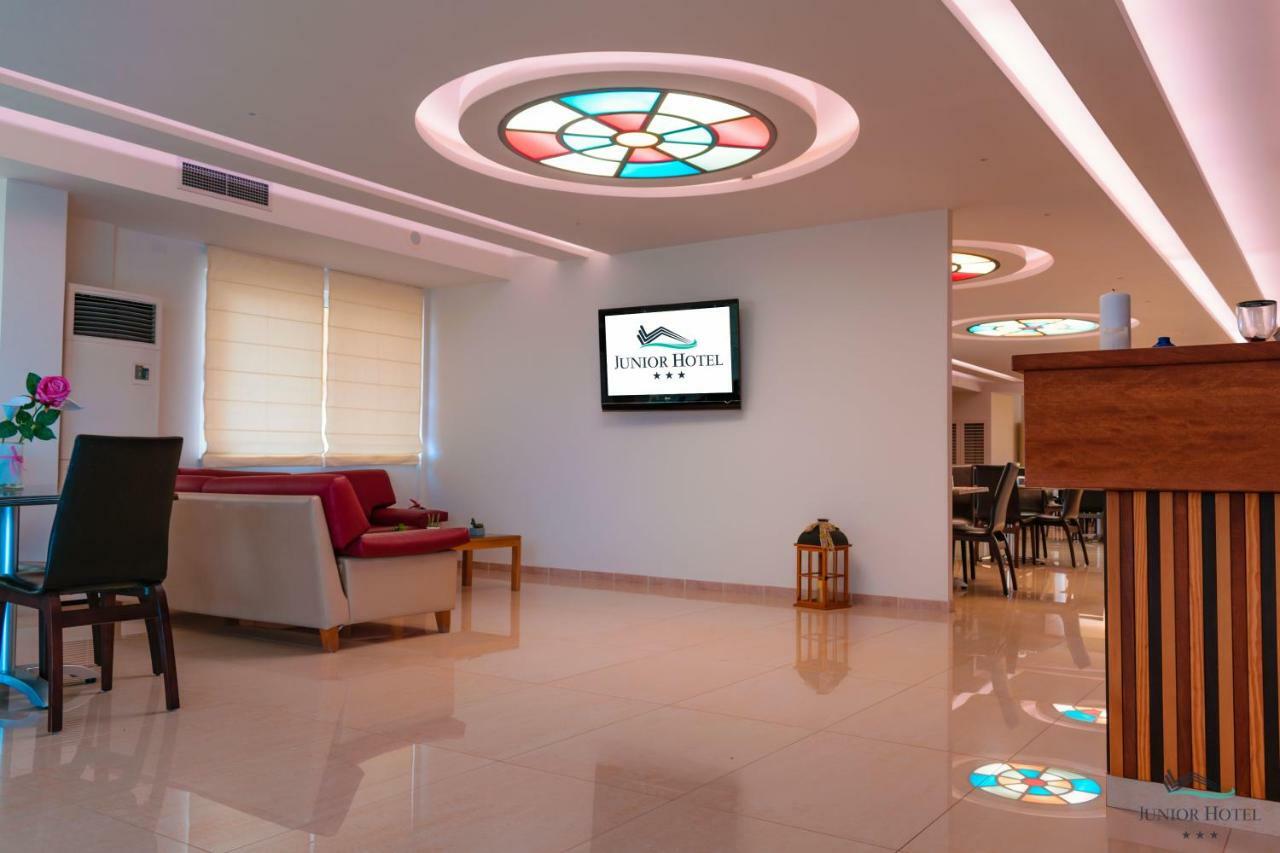Junior Hotel Íria Esterno foto